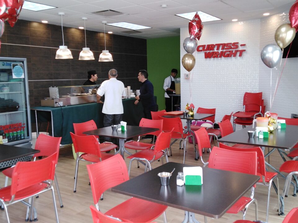 Diseño integral de comedor y área de servicio para Curtiss-Wright en Querétaro